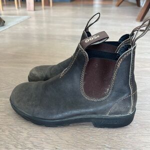 Blundstone 500’s Size US 8 Brown